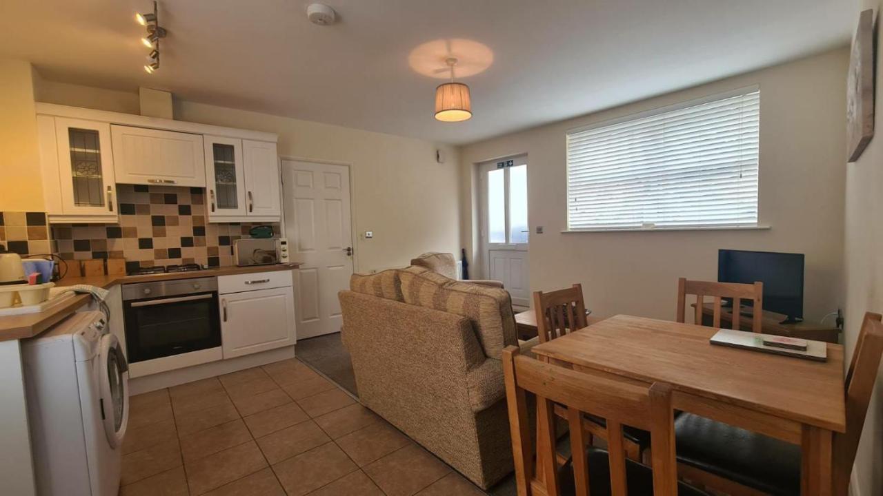 Barroon Castle Apartments, Near Airport, Free Parking, By Derbnb Castle Donington Exterior foto