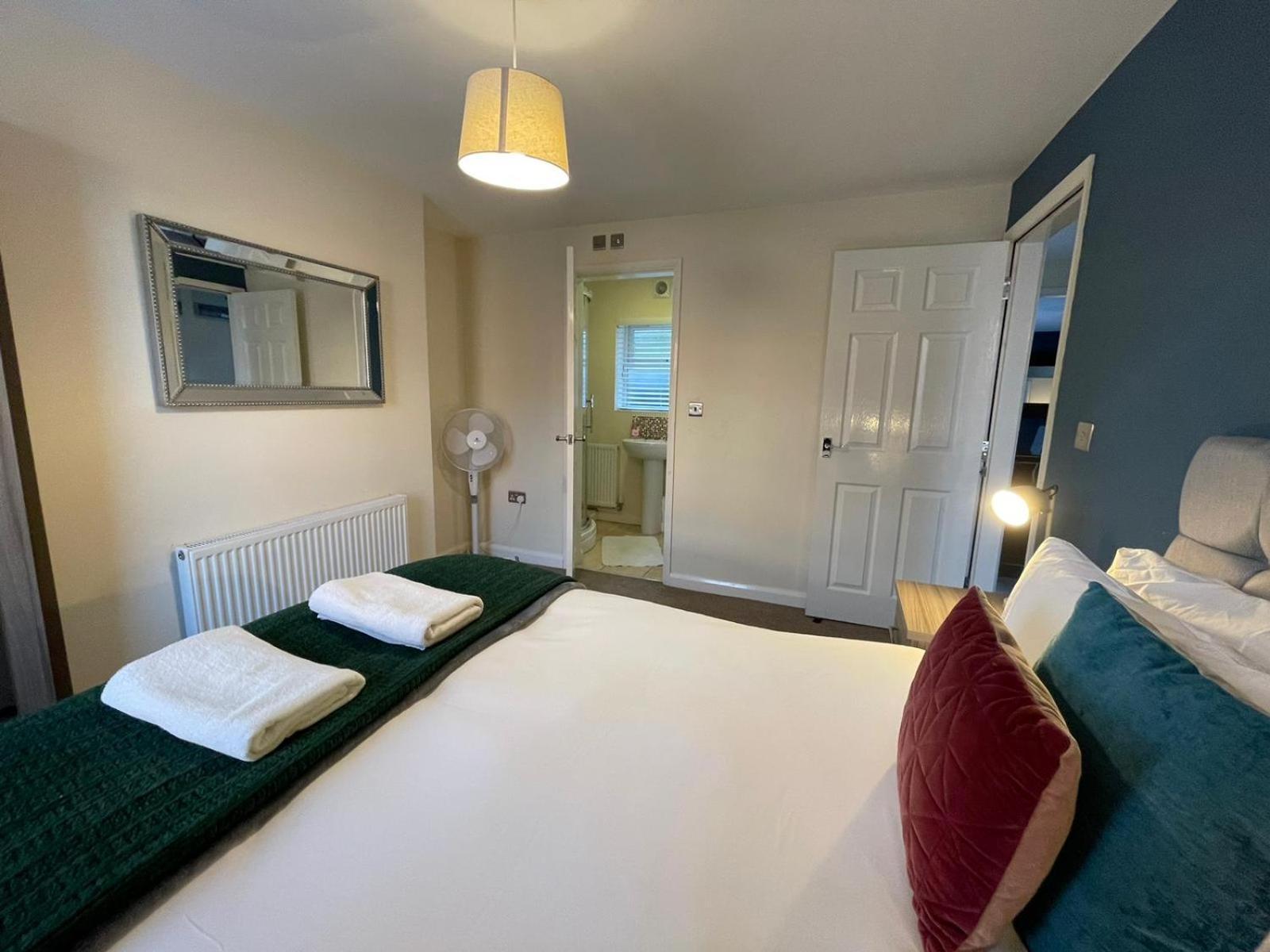 Barroon Castle Apartments, Near Airport, Free Parking, By Derbnb Castle Donington Exterior foto